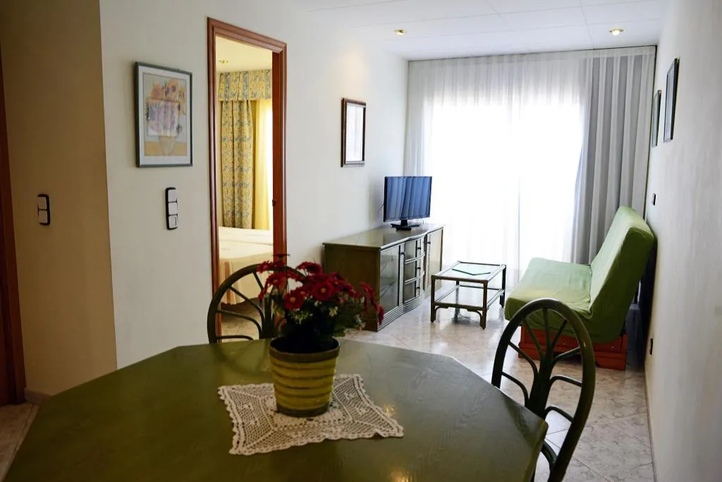 APARTMENT TWO BEDROOMS Room, Apartamentos Neptuno Calella, Costa Brava