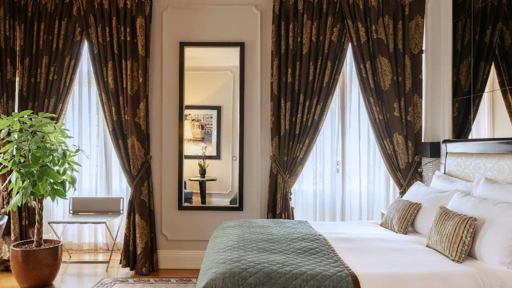 Room, InterContinental Porto Palacio das Cardosas, Porto