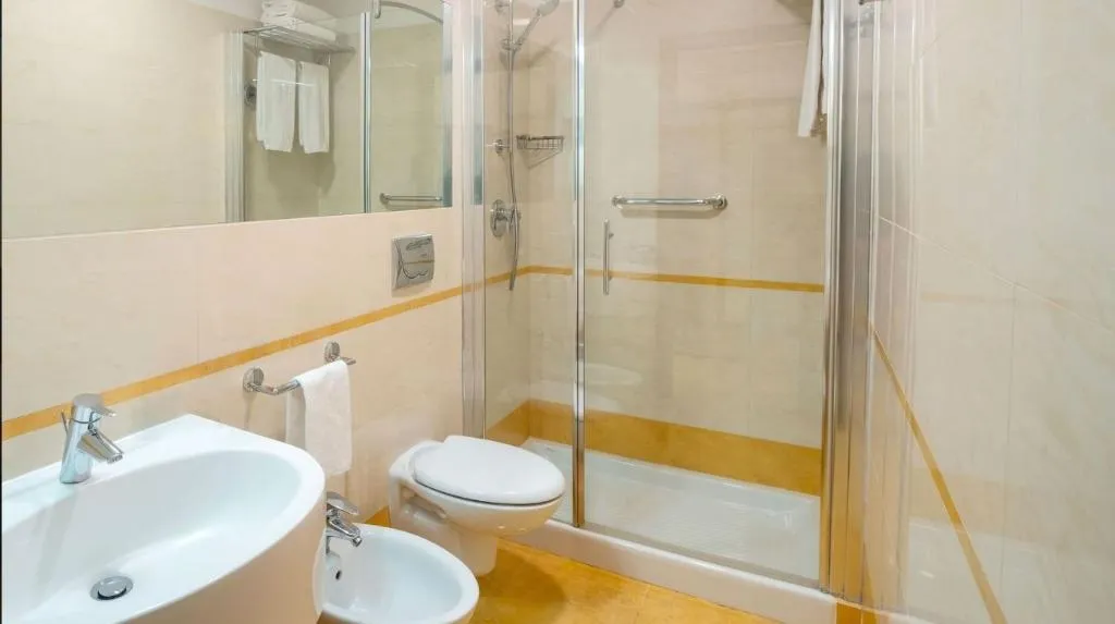 DOUBLE SINGLE USE CLASSIC Room, UNA HOTELS Galles Milano, Milan