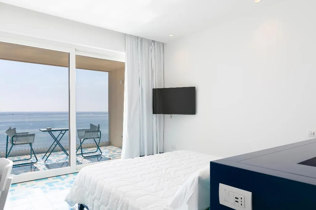 DOUBLE ONE BEDROOM ONE BATHROOM Room, Hotel Saline Palinuro, Naples