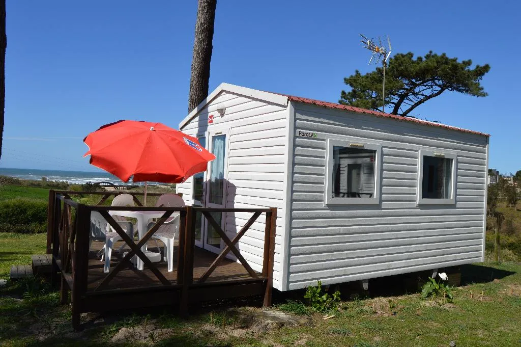 BUNGALOW CAPACITY 2 Room, Orbitur Angeiras, Porto