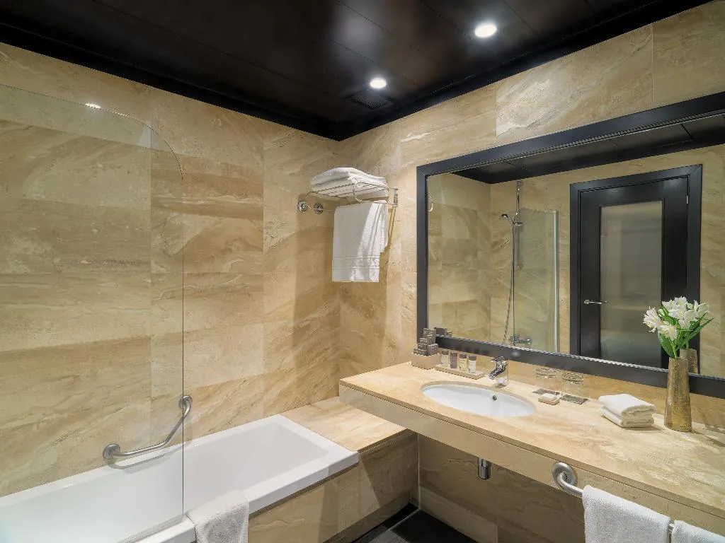 DOUBLE SINGLE USE STANDARD Room, H10 Marina Barcelona, Barcelona