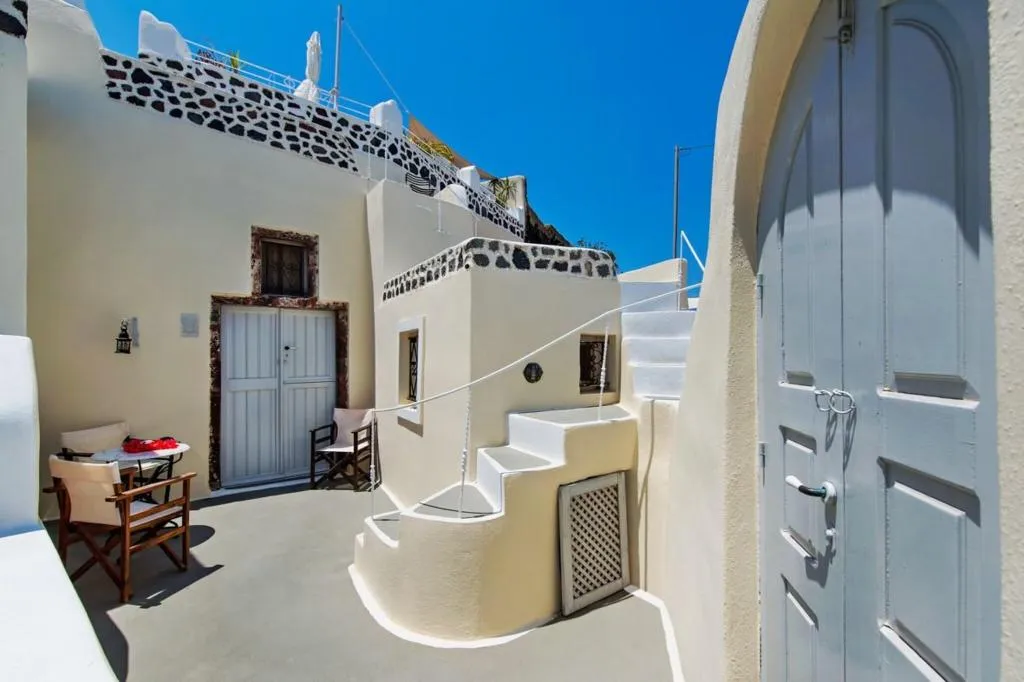 Terrace, Heliophos Boutique Caves, Santorini