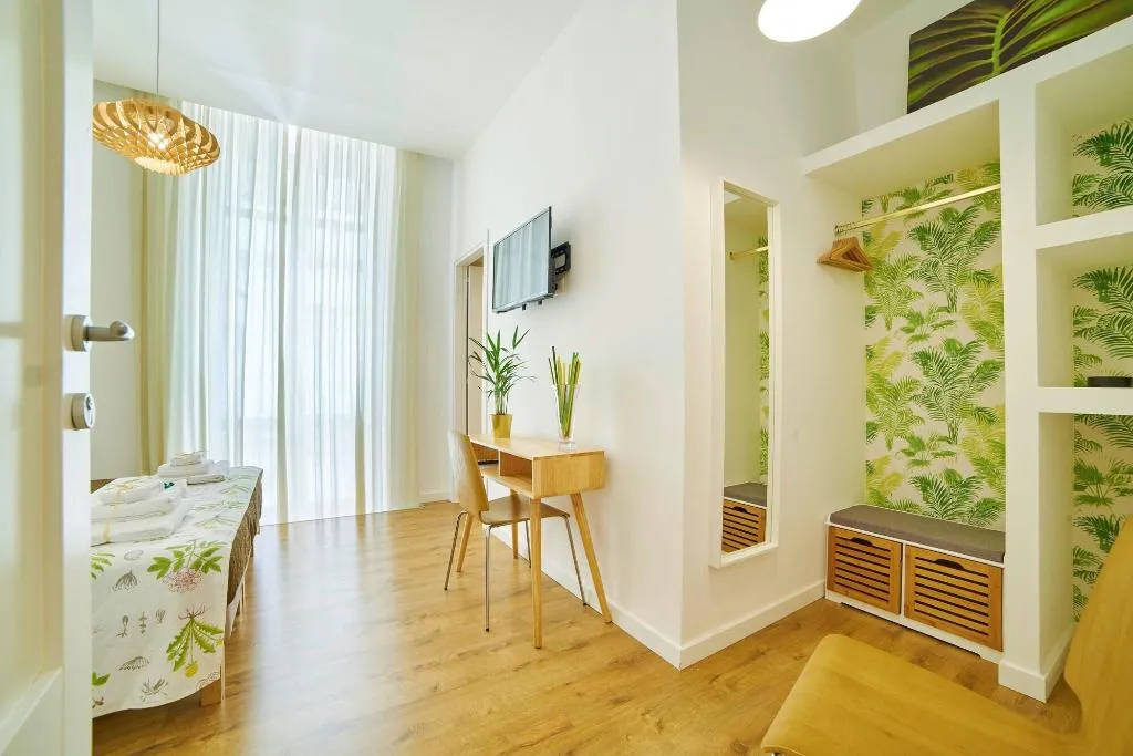 Room, Napoli Tree - Lungomare, Naples