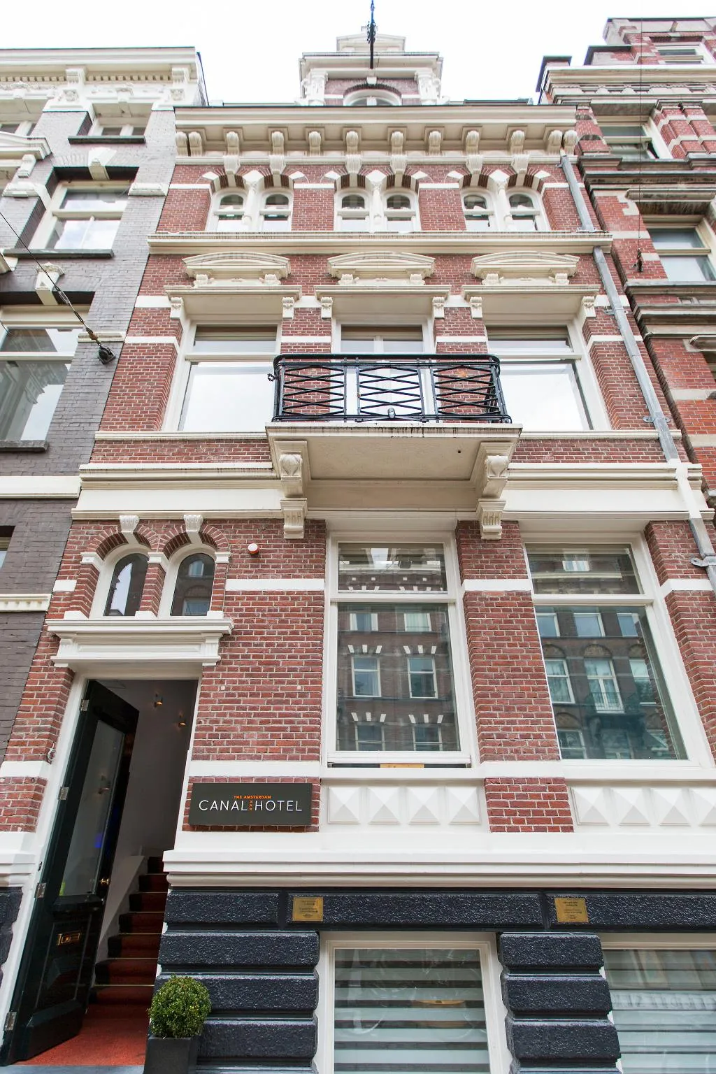 General view, Amsterdam Canal Hotel, Amsterdam