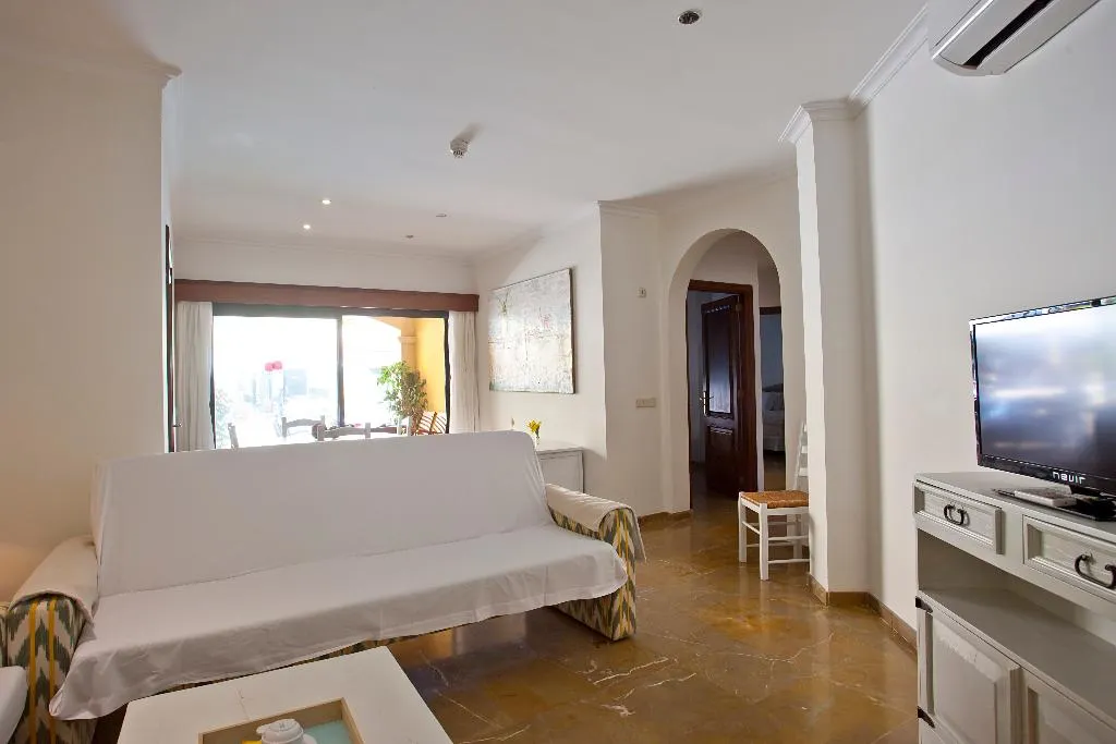 APARTMENT THREE BEDROOMS Room, Galeon Suites, Majorca