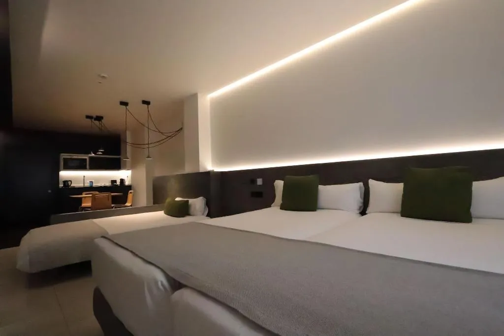 JUNIOR SUITE QUEEN SIZE BED Room, Myr Plaza Mercado & Spa, Valencia