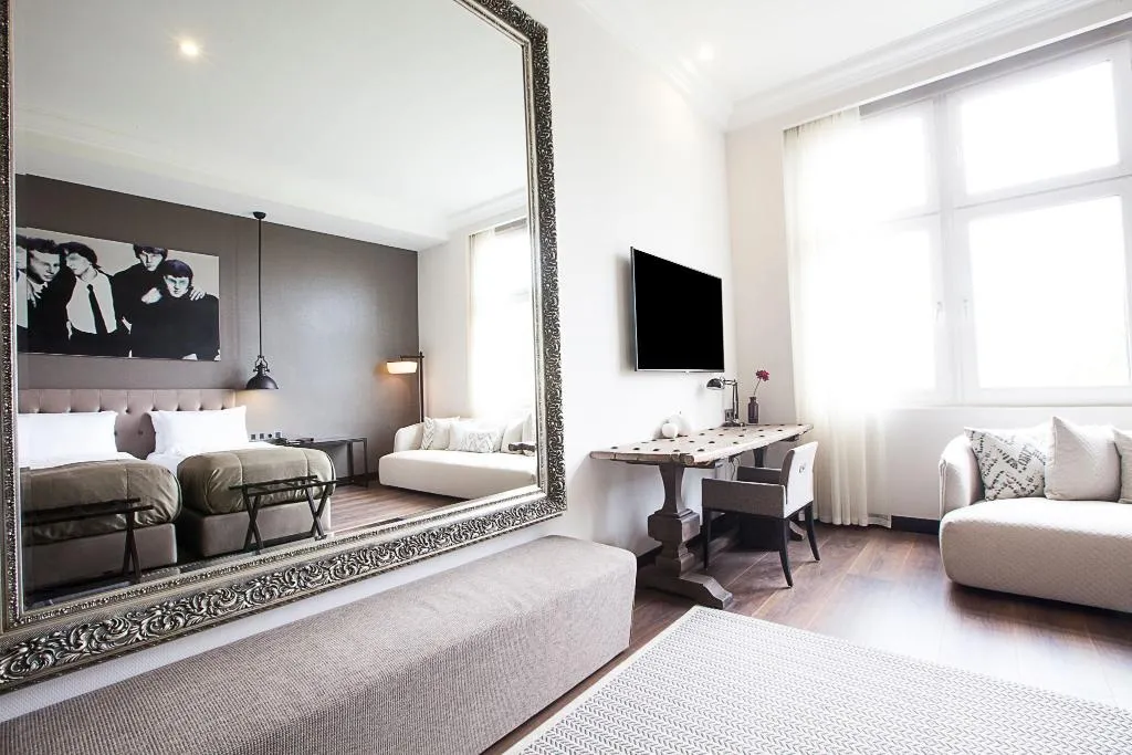 TWIN SUPERIOR Room, Quentin XL Potsdamer Platz, Berlin