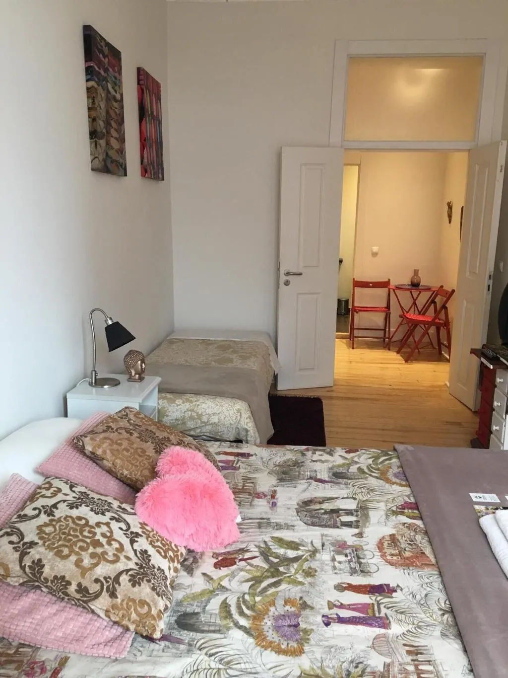 Room, Happy @ Chiado, Lisbon