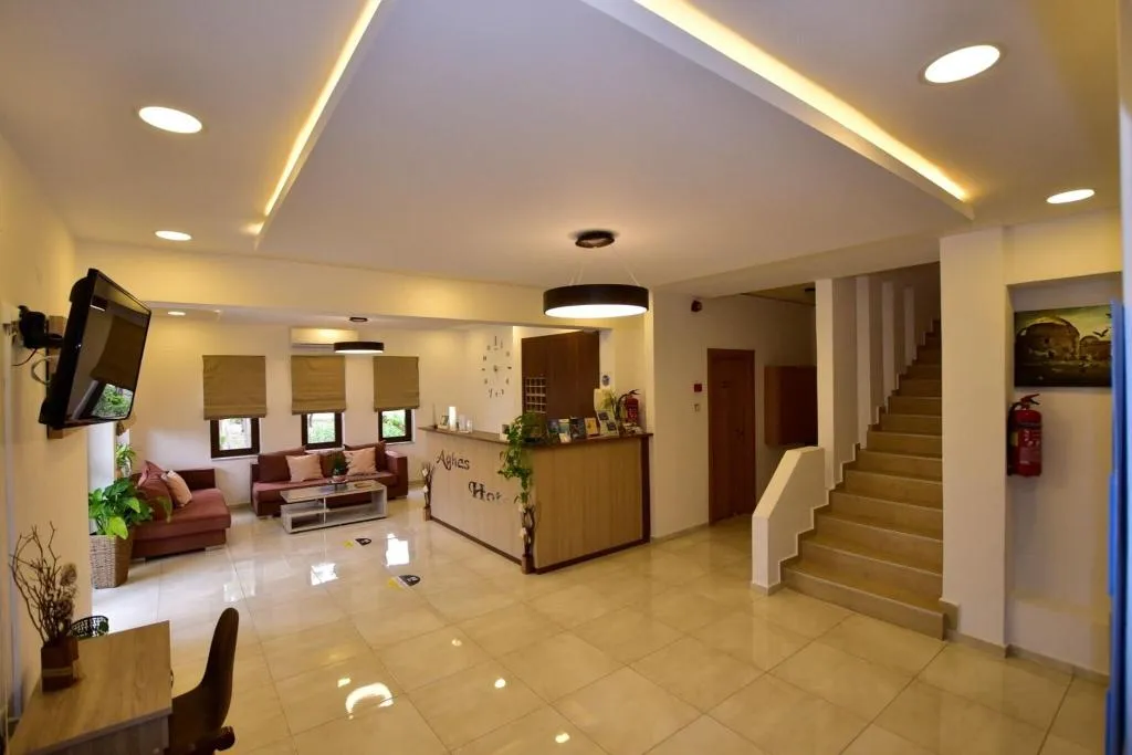 Lobby, Aghas, Crete