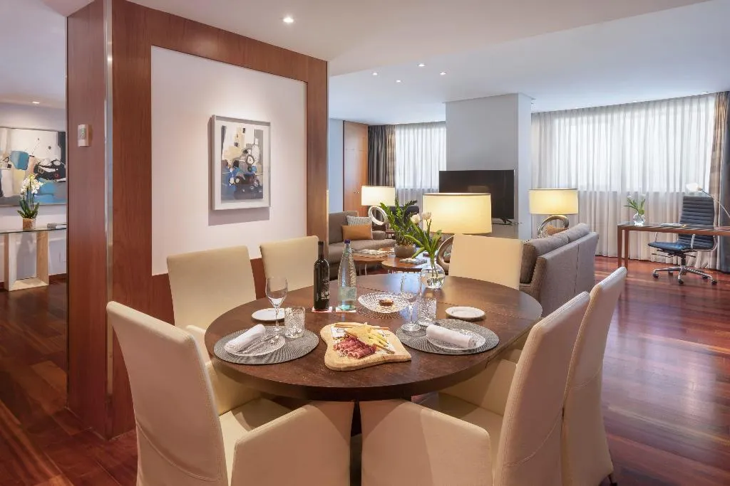 SUITE Presidential Room, Melia Valencia, Valencia