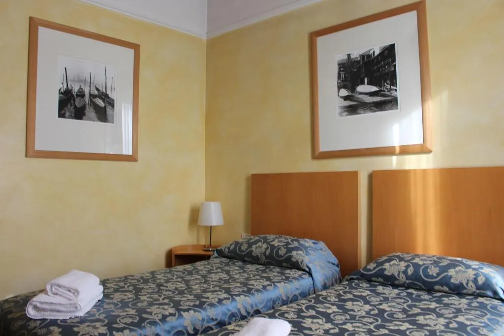 TWIN STANDARD Room, Club Hotel Milan, Milan