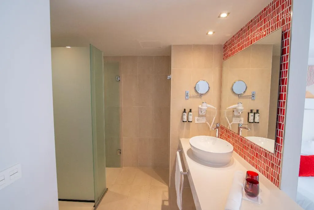 JUNIOR SUITE CAPACITY 4 Room, Aequora Lanzarote, Lanzarote