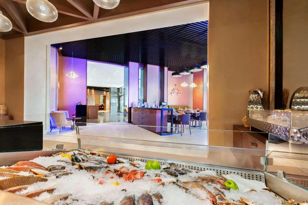Restaurant, Wyndham Garden Ajman Corniche, Dubai
