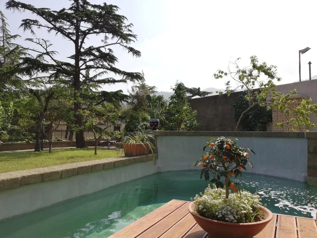 Sports and Entertainment, Villa Manning Relais, Naples