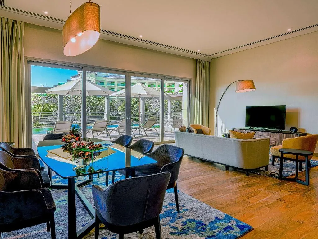 SUITE FOUR BEDROOMS WITH PRIVATE POOL Room, Rixos The Palm Hotel & Suites, Dubai
