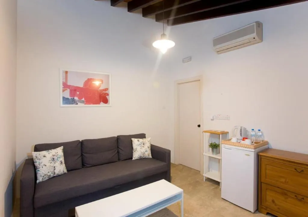 Room, Shongas Inn, Cyprus