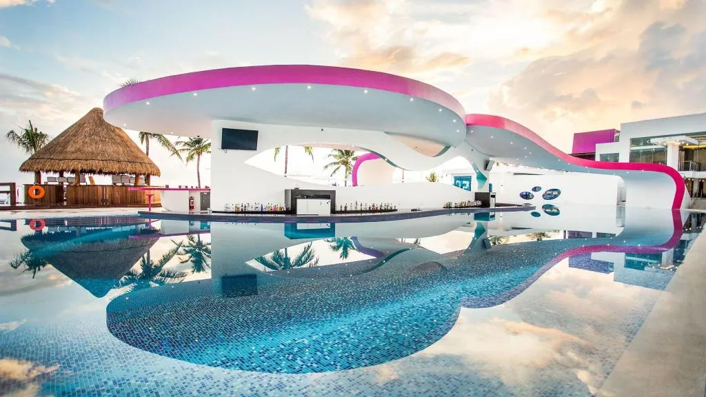 Bar, Temptation Cancun Resort, Cancun Area