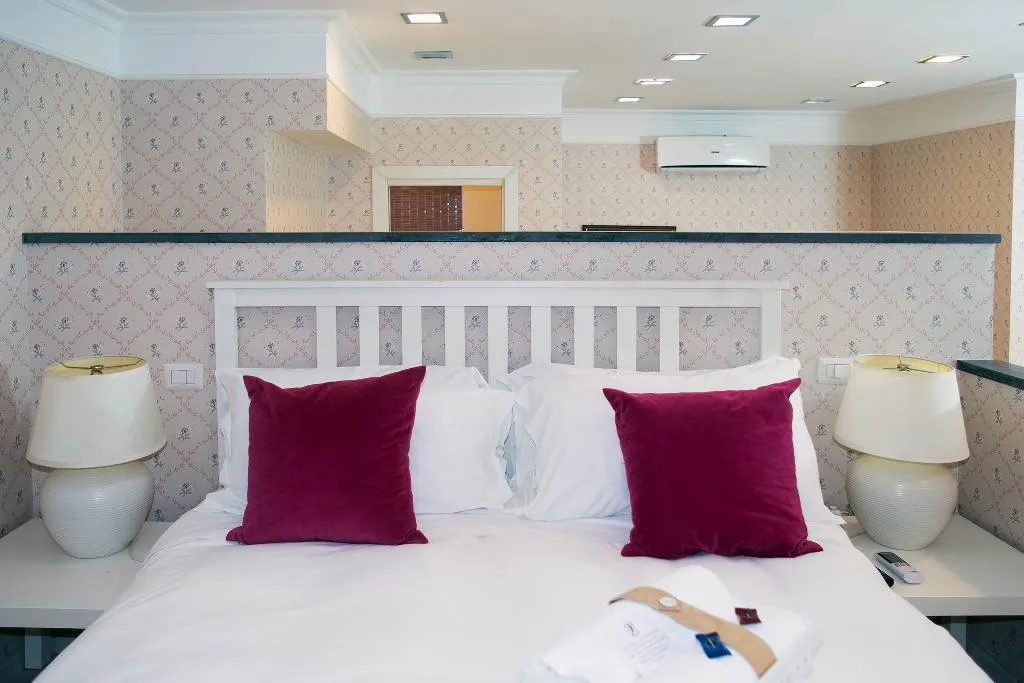 APARTMENT CAPACITY 3 Room, Residenza Echia, Naples