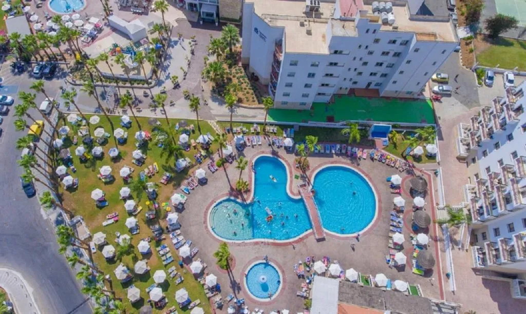 Pool, Marlita Beach Hotel Apartments, Cyprus
