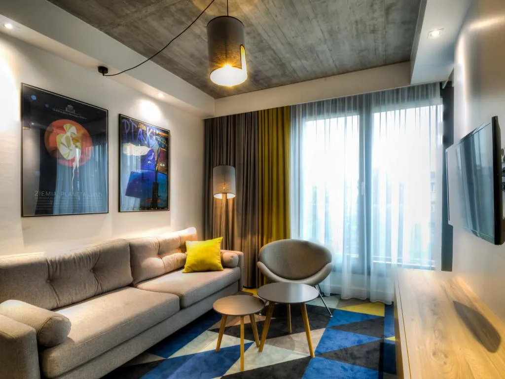 Room, Lwowska1, Krakow