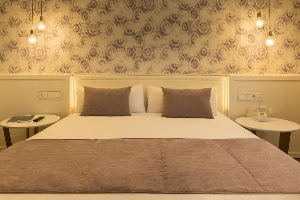 DOUBLE STANDARD Room, Icon Bcn, Barcelona