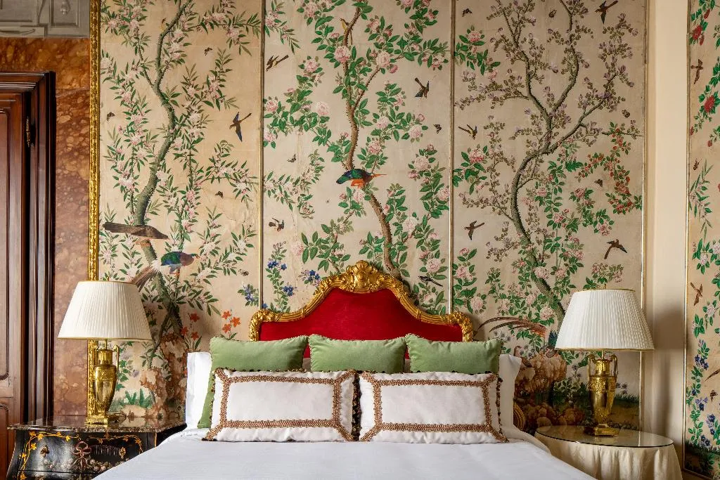 SUITE KING SIZE BED Room, Four Seasons Hotel Firenze, Florence