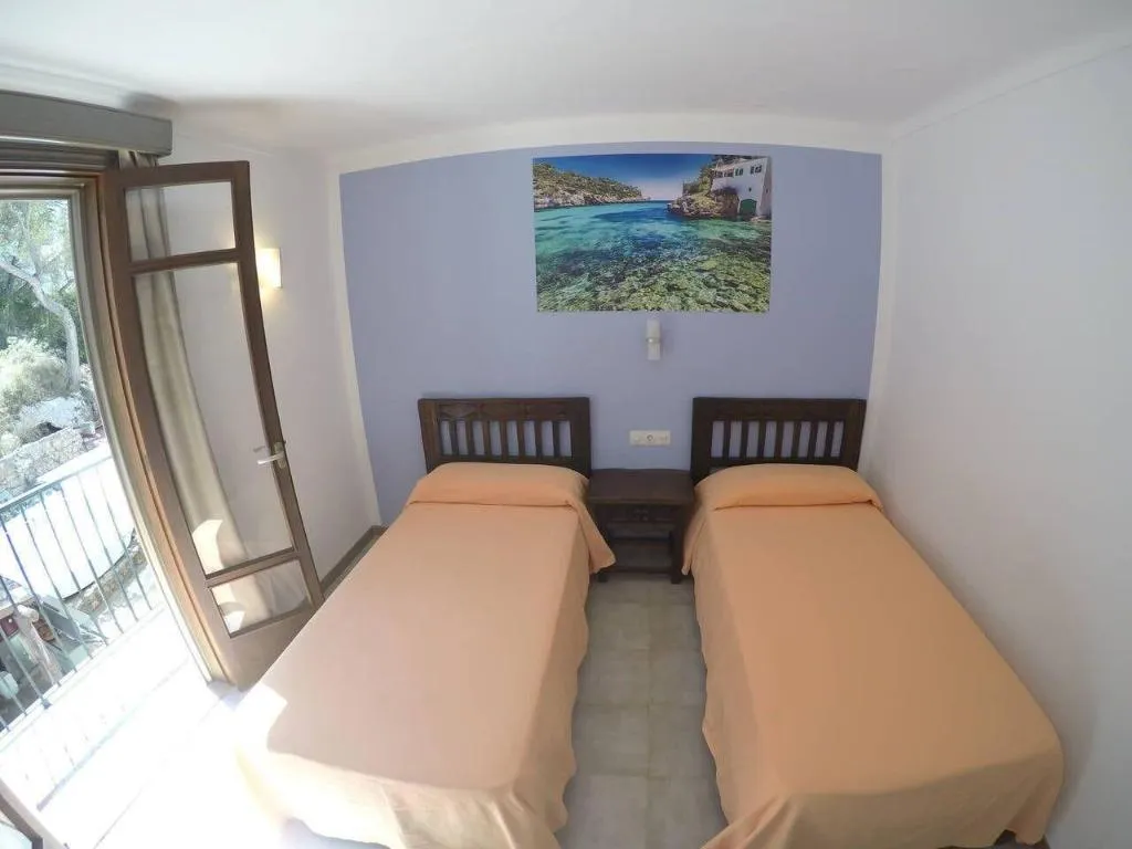 Room, Hostal Playa Cala Santanya, Majorca