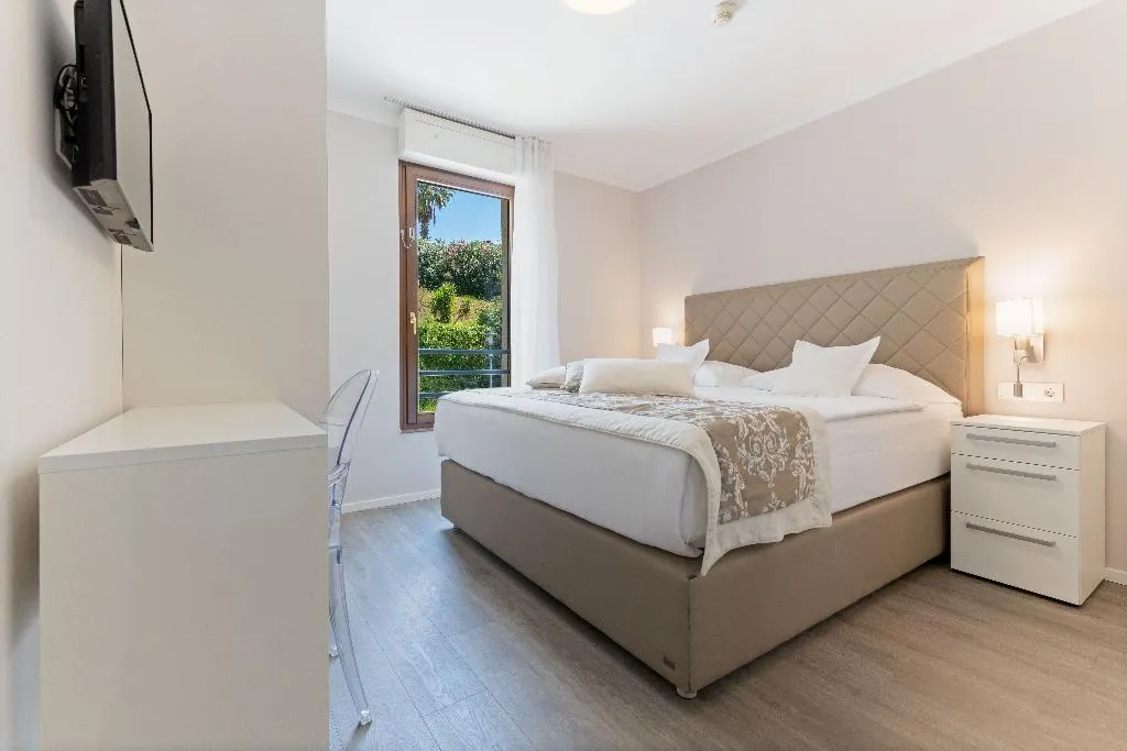 APARTMENT SEA VIEW Room, The Residence, Split