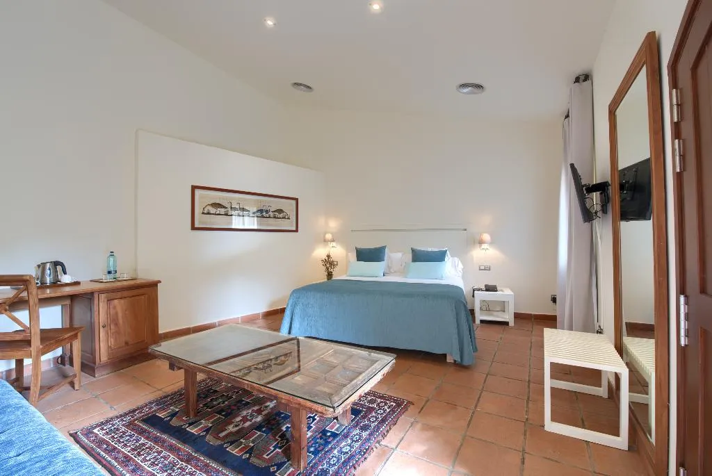 JUNIOR SUITE STANDARD Room, El Convent de Begur, Costa Brava