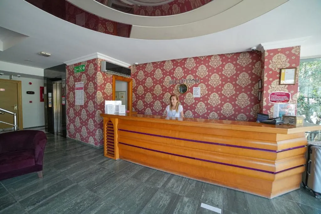 Lobby, Candan Apart, Dalaman