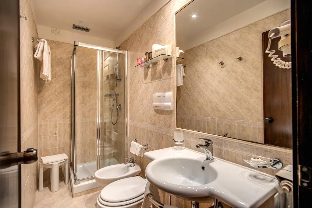 TWIN CLASSIC CITY VIEW Room, Colonna Palace, Rome