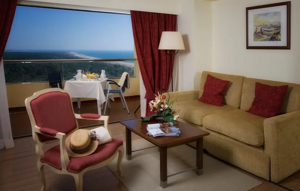 JUNIOR SUITE CLASSIC Room, Yellow Praia Monte Gordo Hotel, Algarve