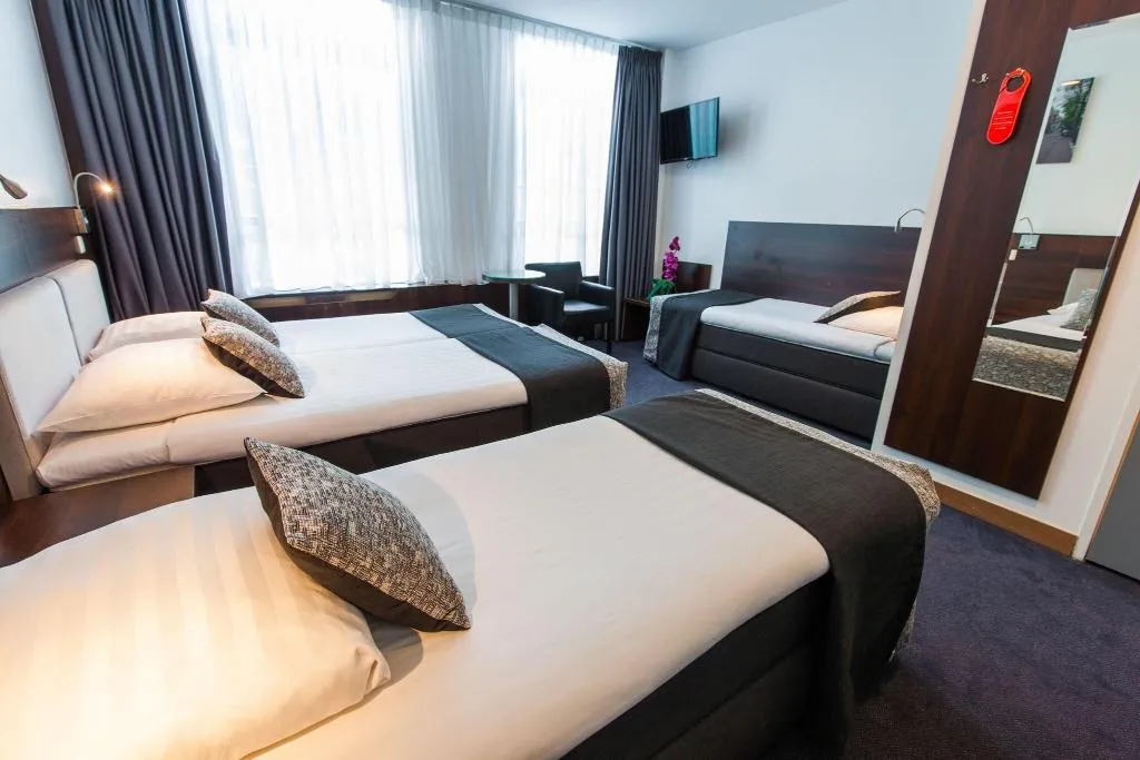QUADRUPLE STANDARD Room, Hotel City Garden Amsterdam, Amsterdam