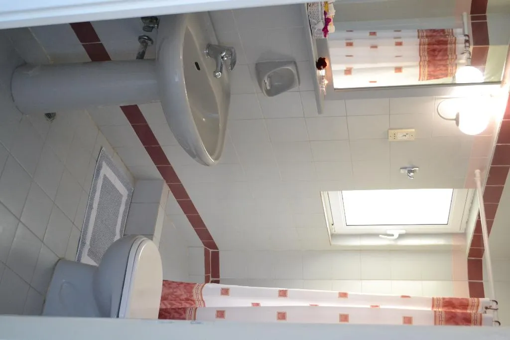 Room, Futura, Crete