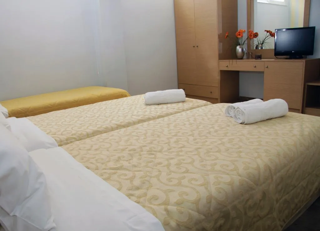 TRIPLE ECONOMY Room, Golden Beach, Athens