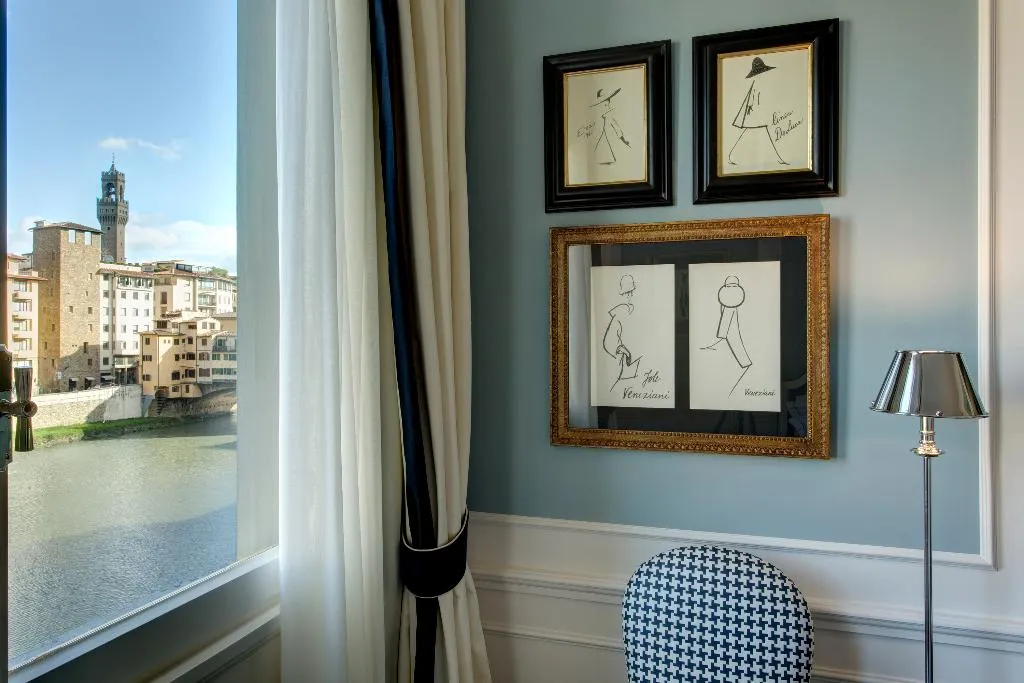 DOUBLE PREMIER RIVER VIEW Room, Hotel Lungarno, Florence
