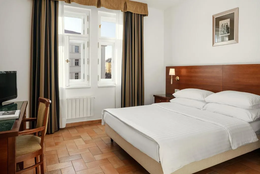 TRIPLE STANDARD Room, Galileo, Prague