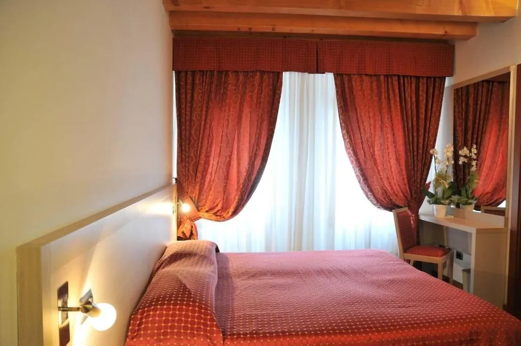 Room, Hotel 5 Colonne, Venice