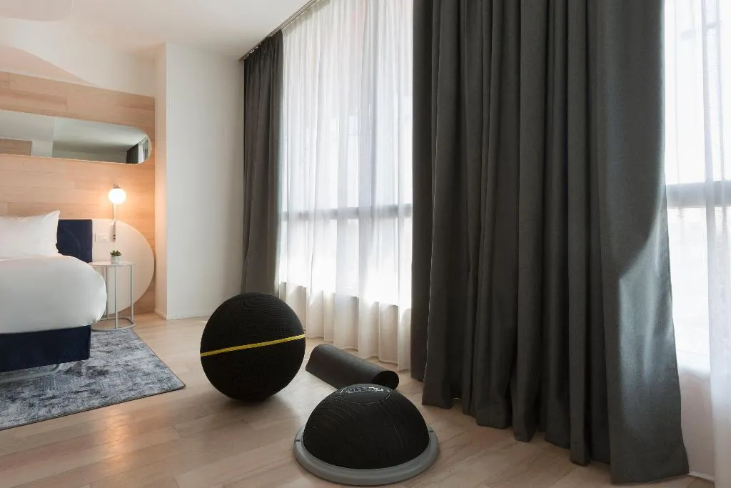 DOUBLE PREMIUM CITY VIEW Room, Voco Milan Fiere, Milan