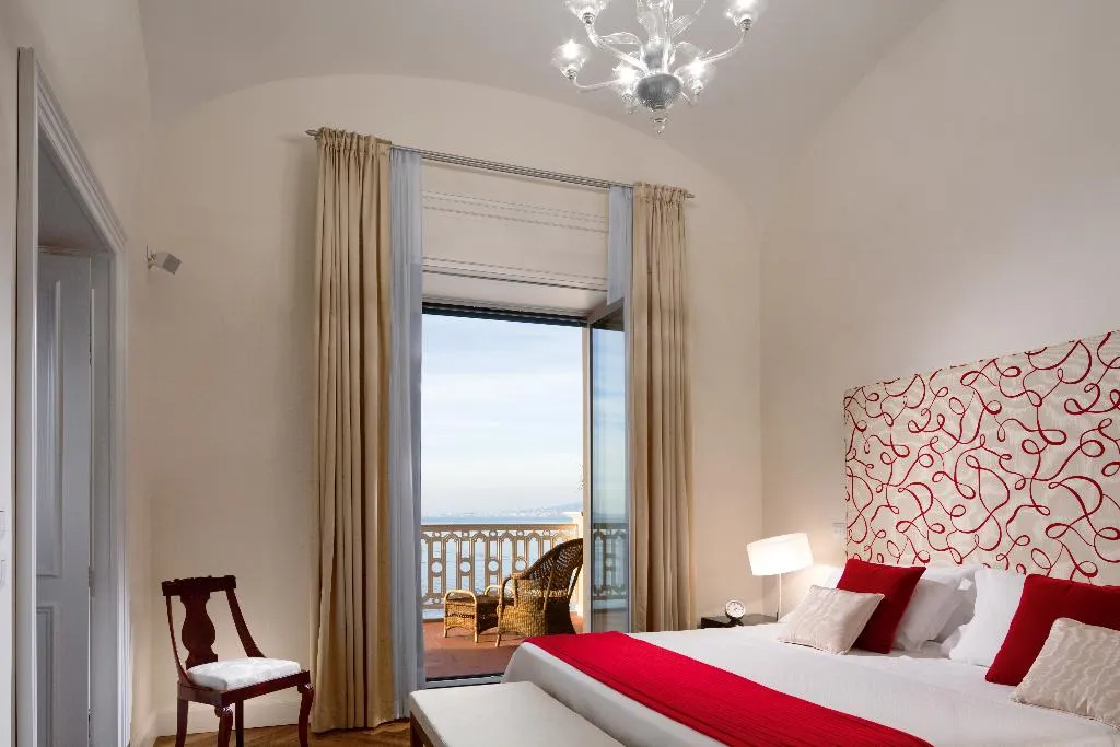 SUITE TWO BEDROOMS Room, Grand Hotel Excelsior Vittoria Spa, Naples