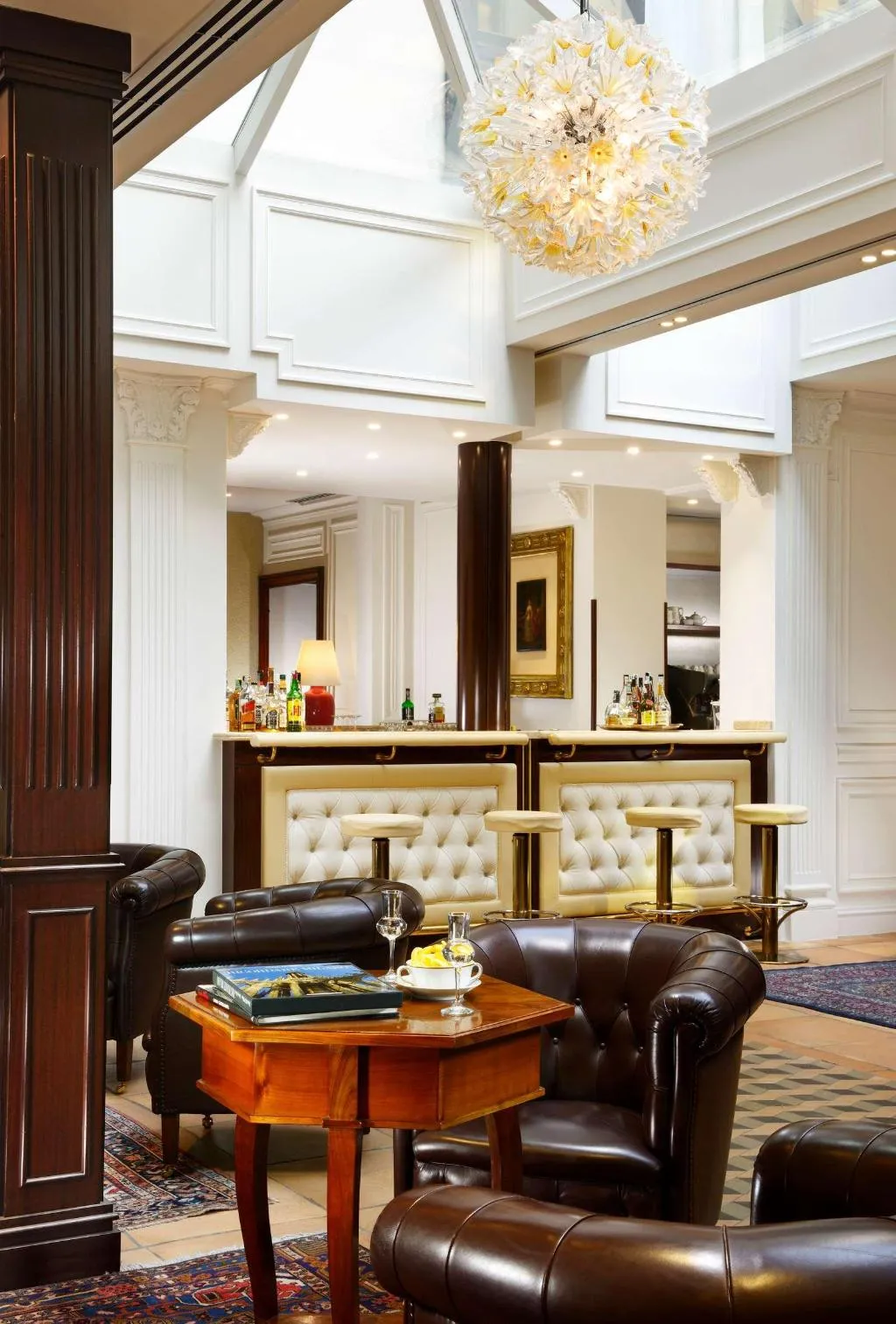 Bar, Pierre Milano Hotel, Milan
