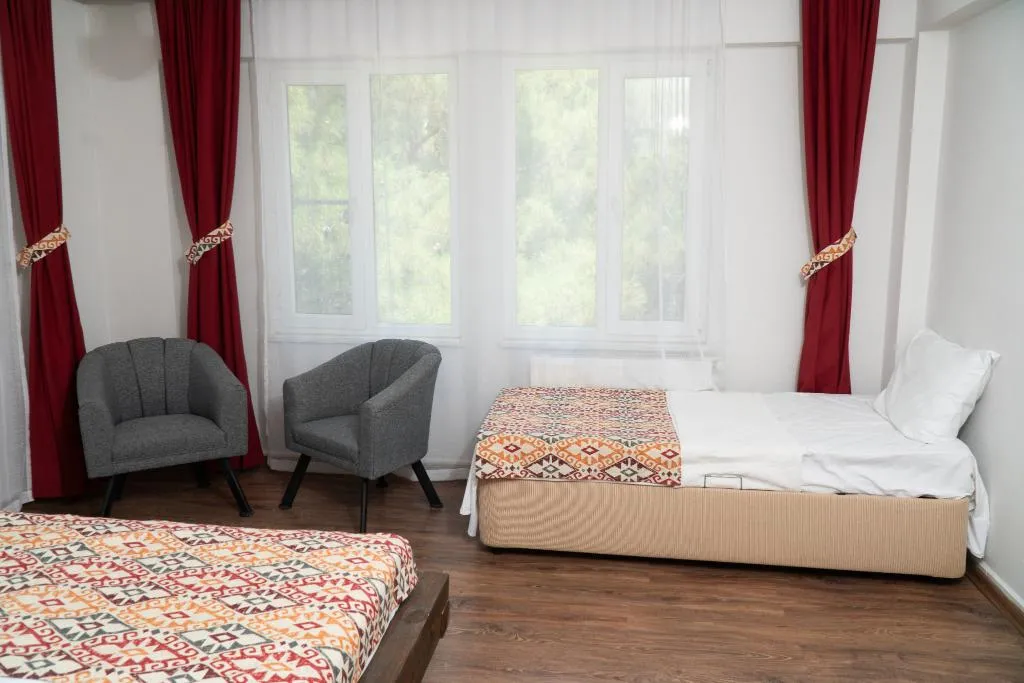 TRIPLE MOUNTAIN VIEW Room, Sari Konak Butik Otel, Izmir