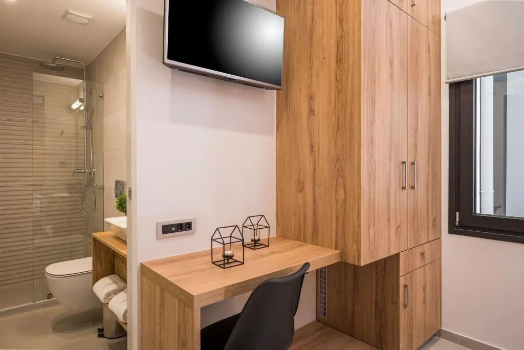 Room, Central City Hotel, Crete
