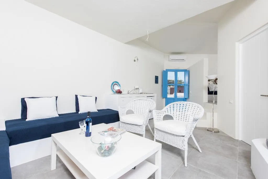 SUITE HONEYMOON Room, Fava Eco Suites, Santorini
