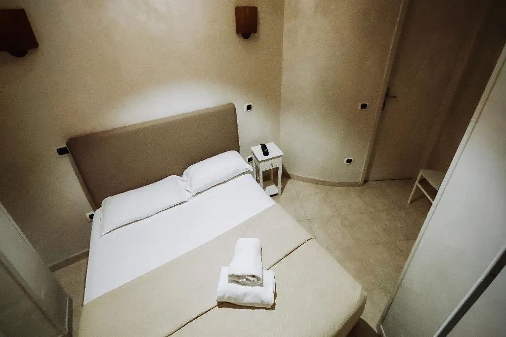 DOUBLE SINGLE USE STANDARD Room, Bee Queen Hotel, Naples