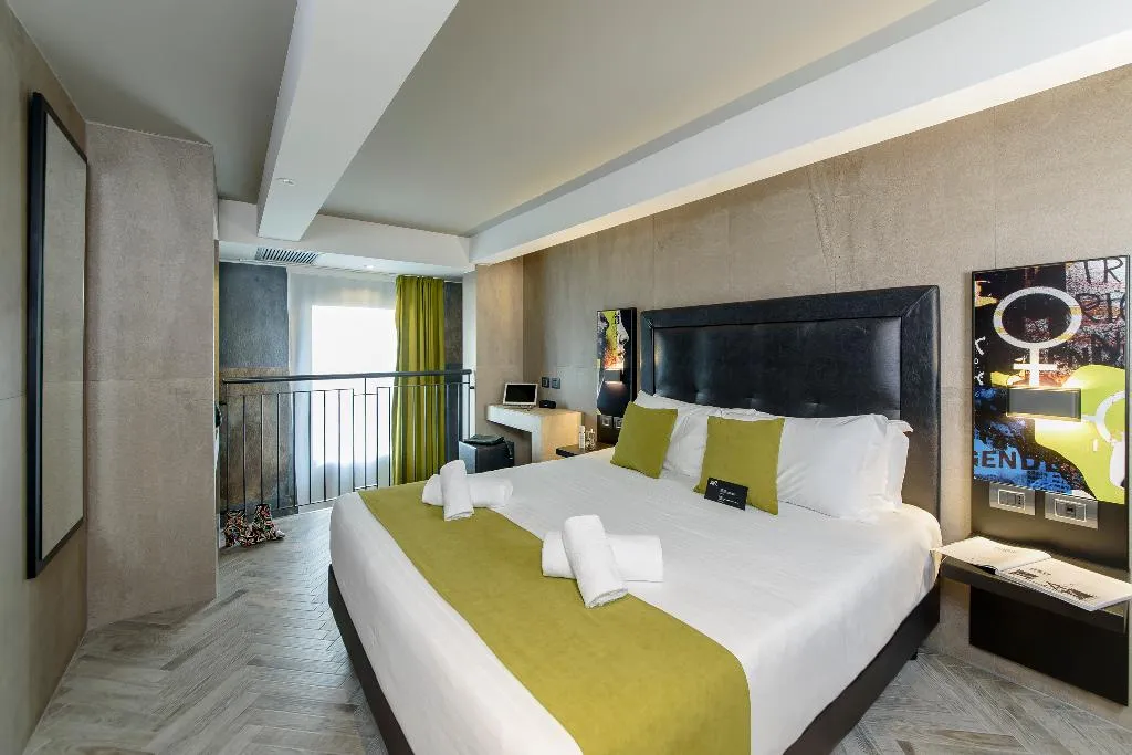 JUNIOR SUITE CAPACITY 1 Room, Just Hotel Milano, Milan