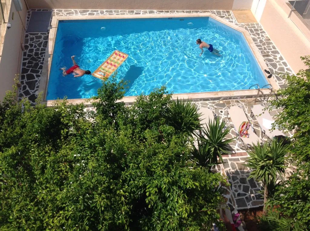 Pool, Blue Island, Crete