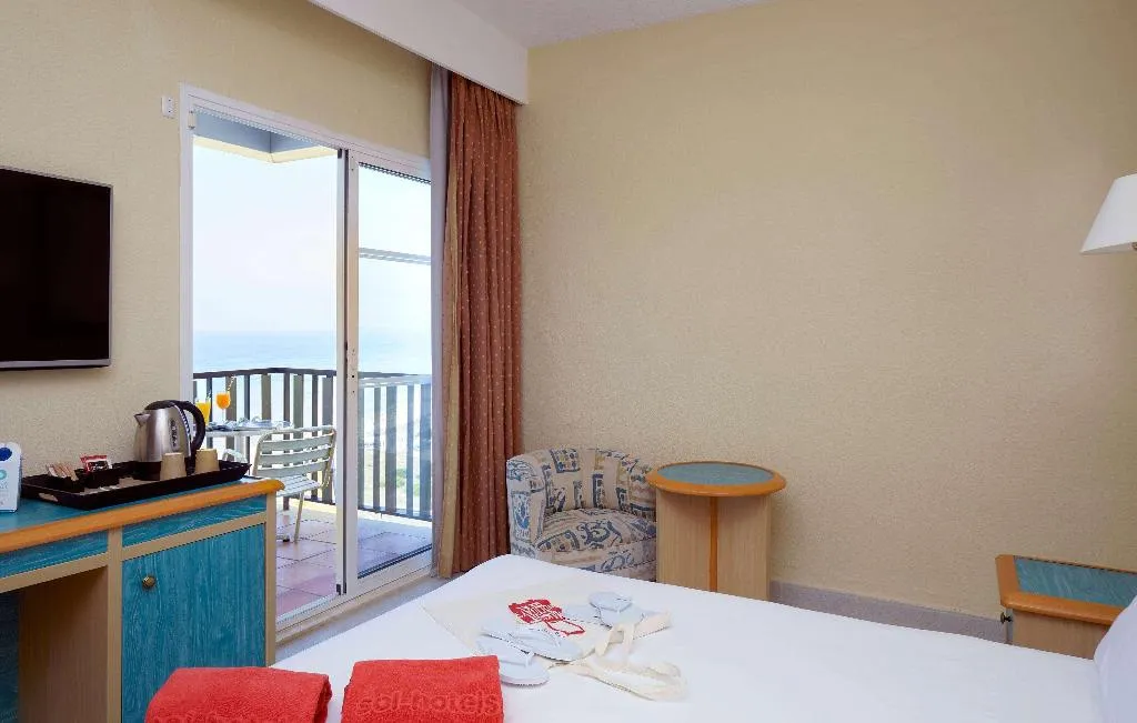 DOUBLE SEA VIEW Room, Sol Milanos Pinguinos, Menorca
