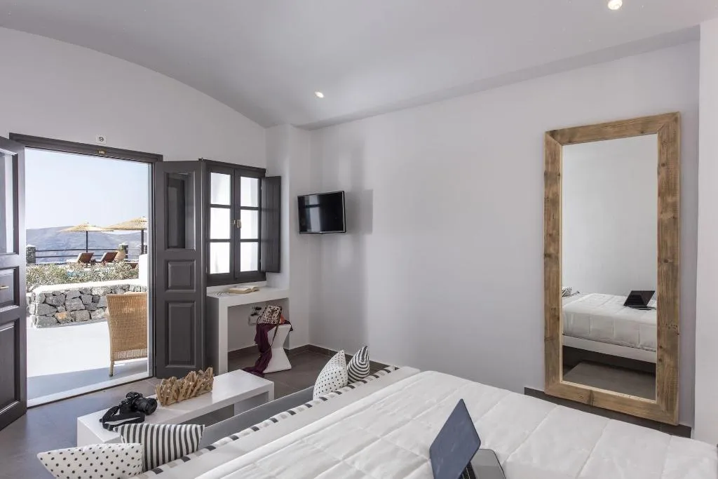 Room, Caldera Memories, Santorini